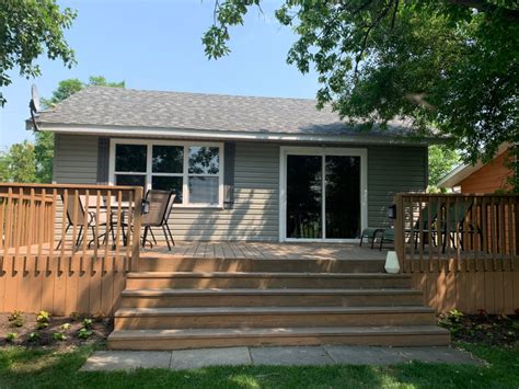 cottages for sale wpg beach.